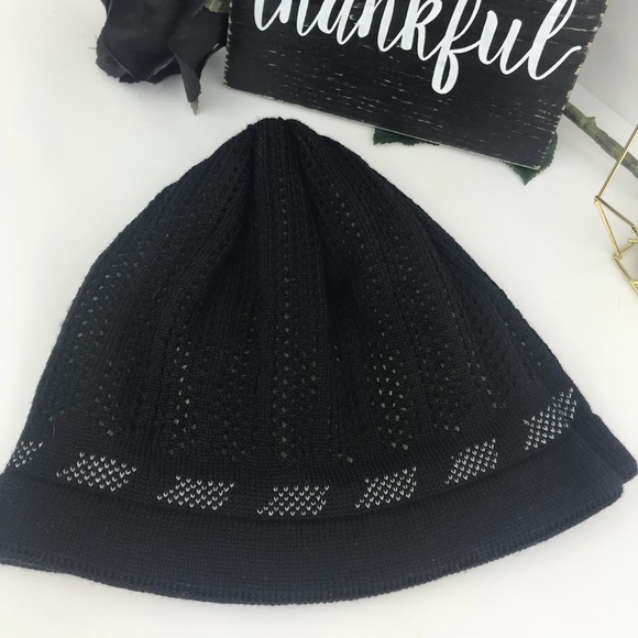 Seger Wool Peace Sign Beanie - Picture 7 of 10